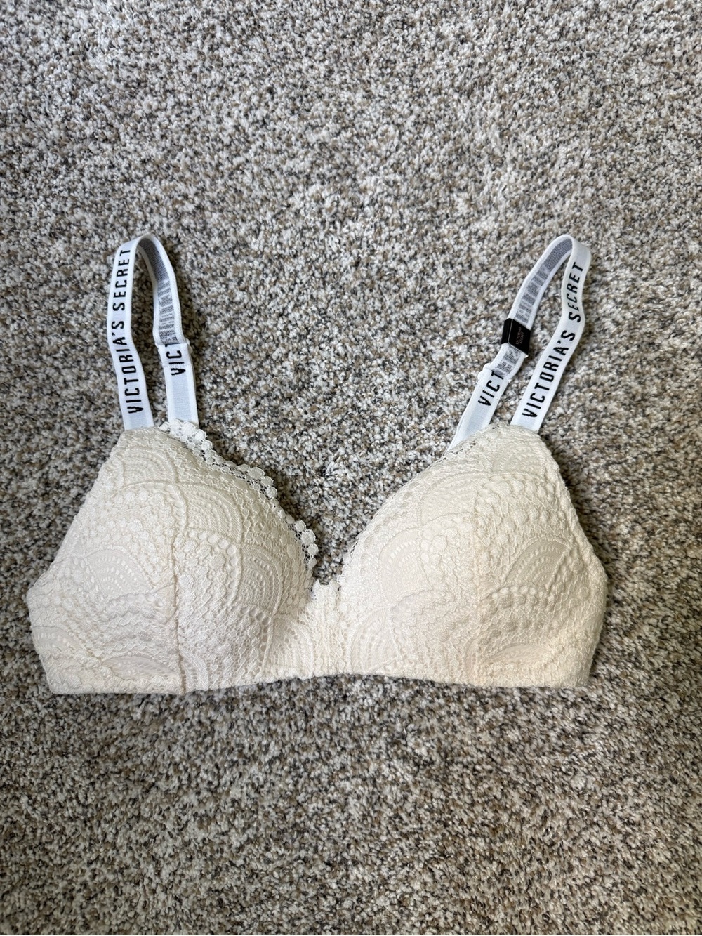 Victoria's Secret Lace T-Shirt Bra in Cream with Branded Straps